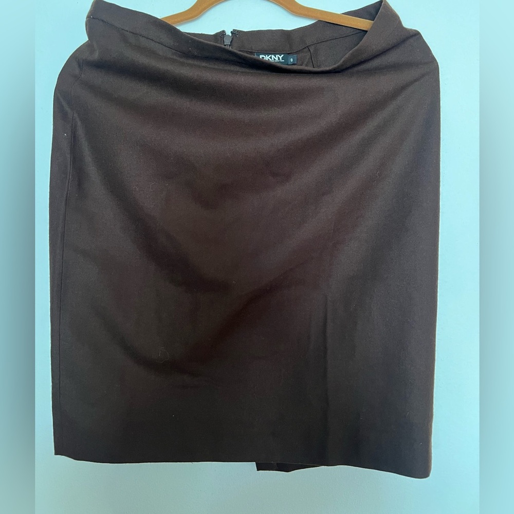 DKNY Vintage Wool Chocolate Brown Skirt in Size 8